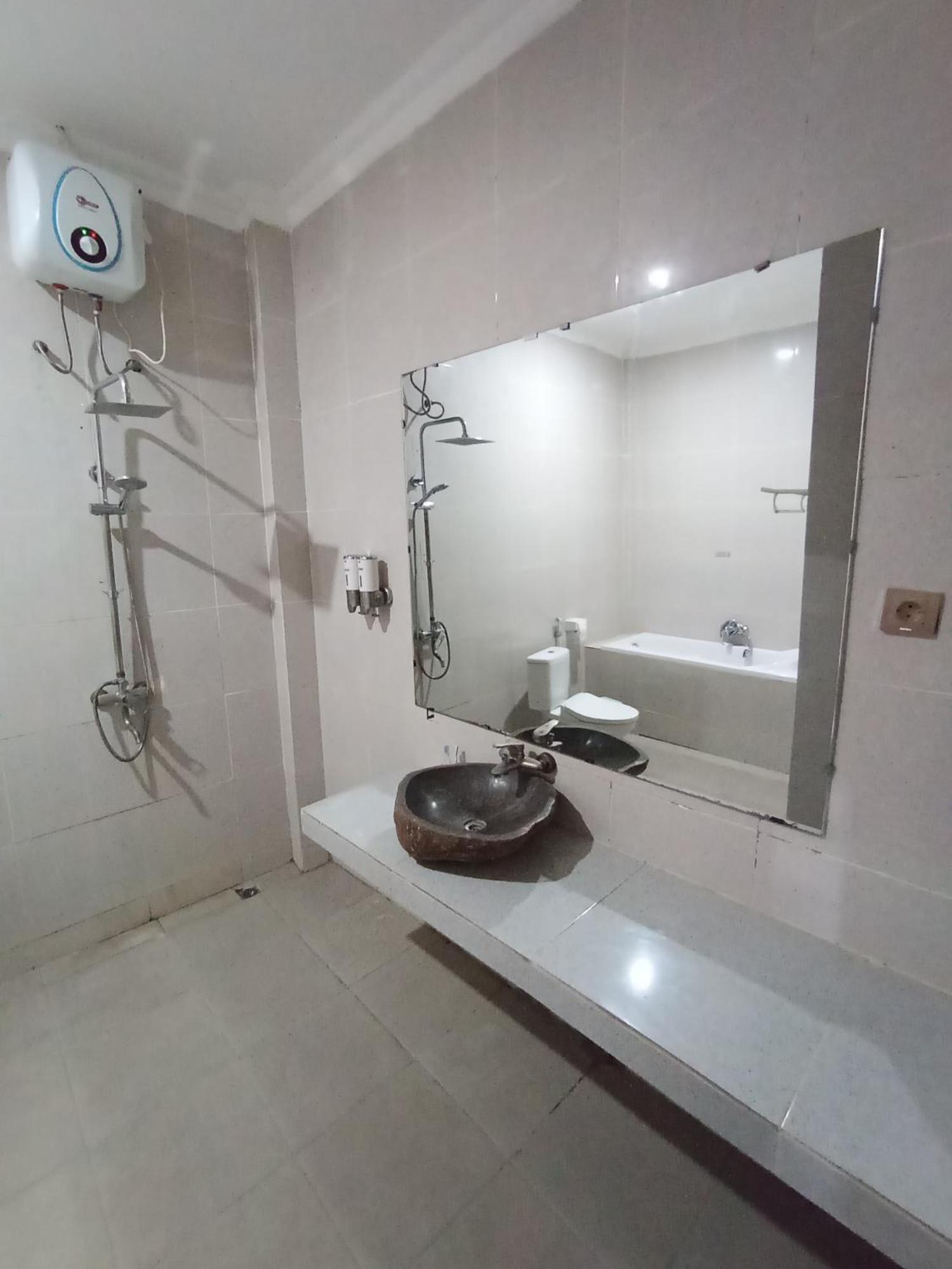 Hotel Green Prundi Labuan Bajo Εξωτερικό φωτογραφία